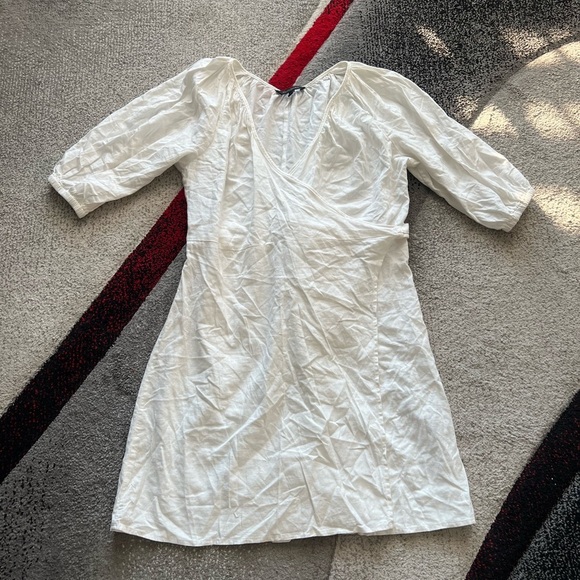 Banana Republic White 1/2 Sleeve Linen Blend Wrap Dress - Picture 2 of 4